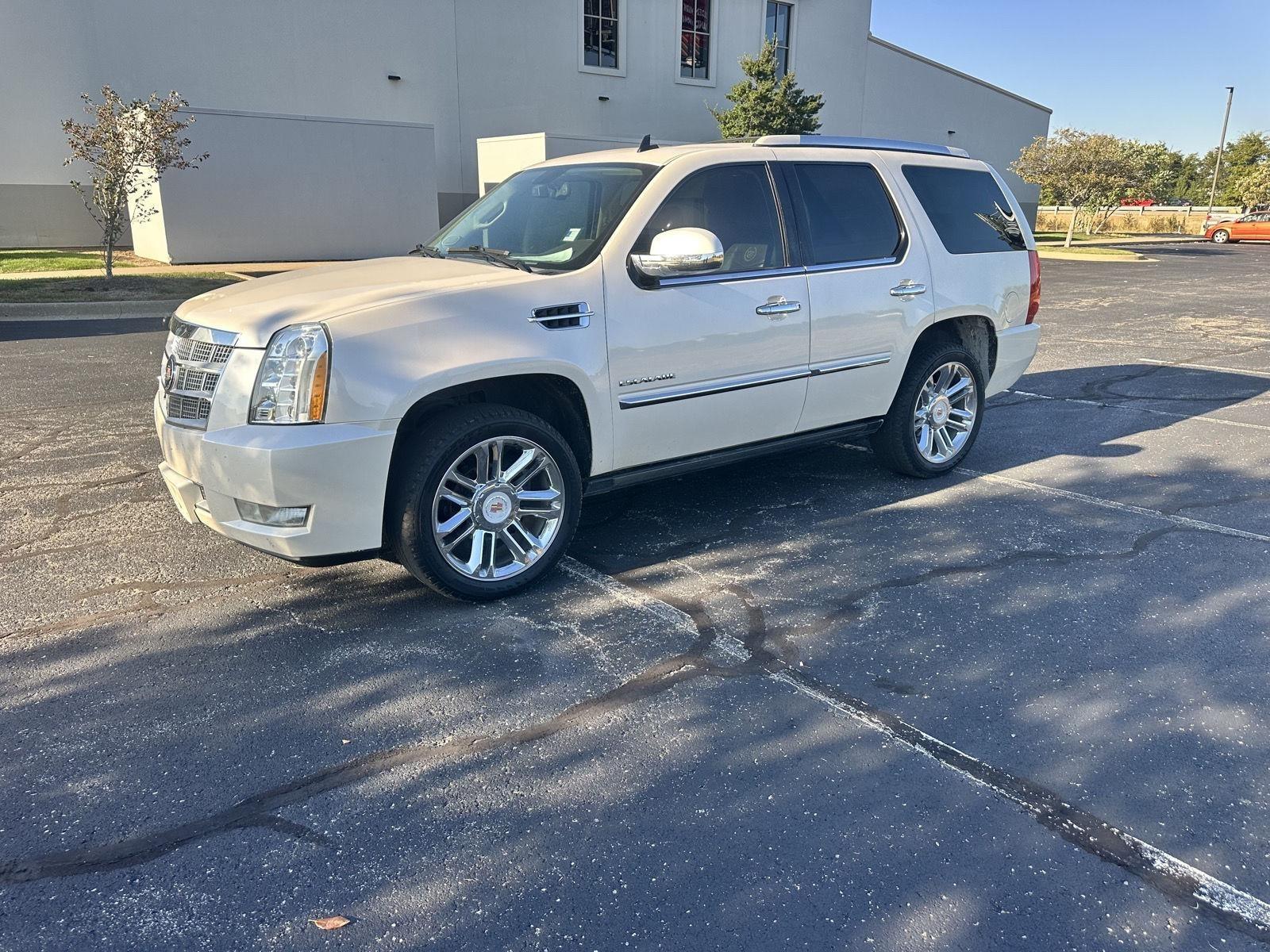 2013 Cadillac Escalade AWD Platinum
