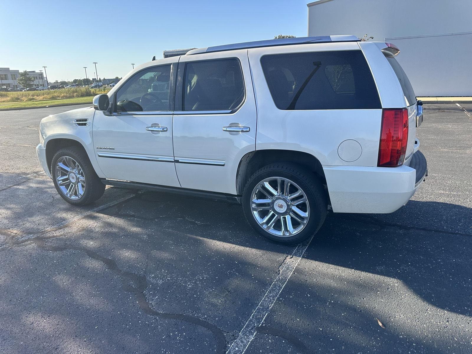 Cadillac Escalade AWD Platinum 2013