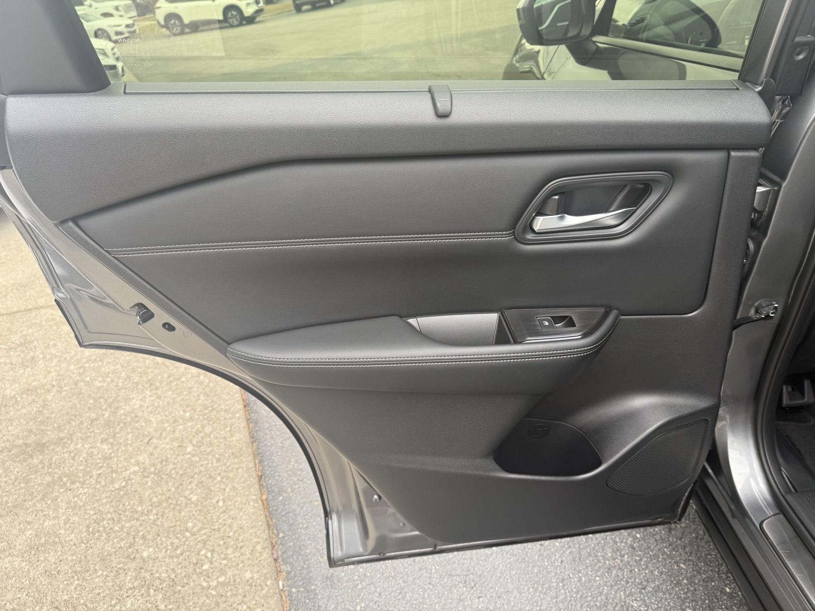 Nissan Rogue SL 2025