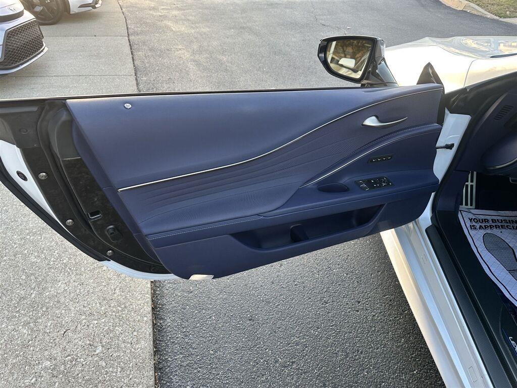 Lexus LC 500 Convertible 2024