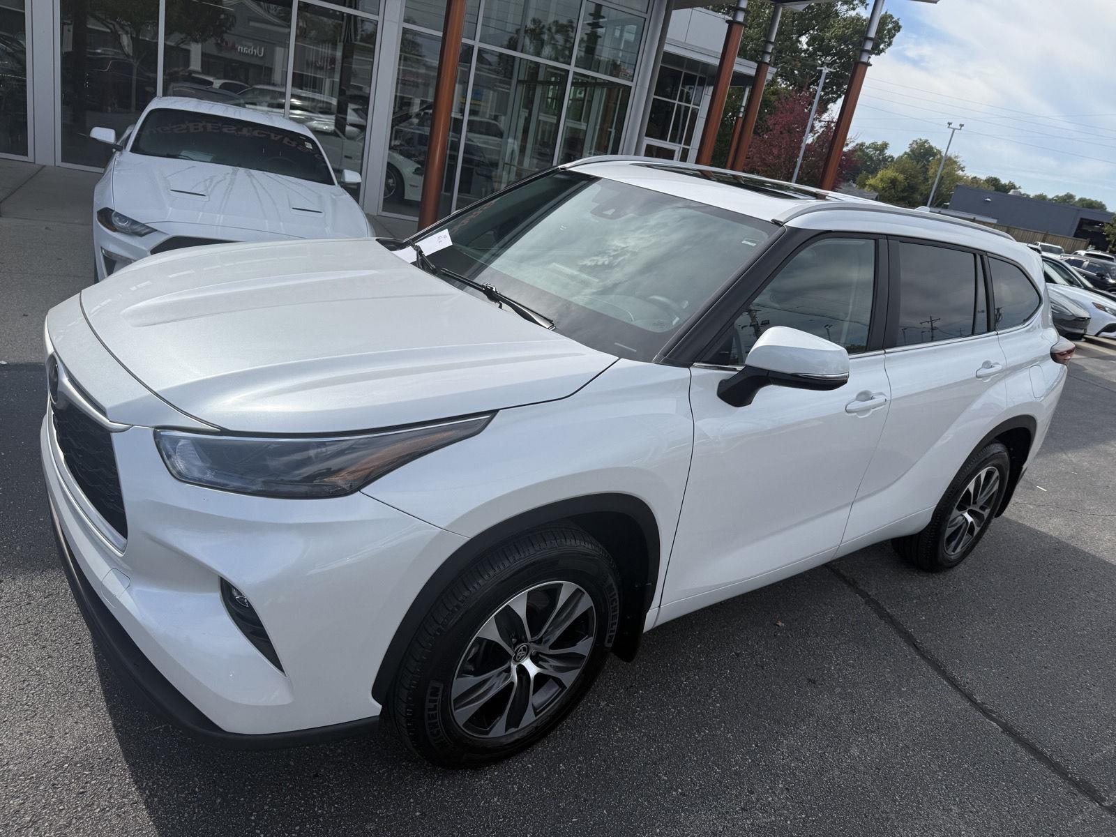 Toyota Highlander Limited AWD 2026