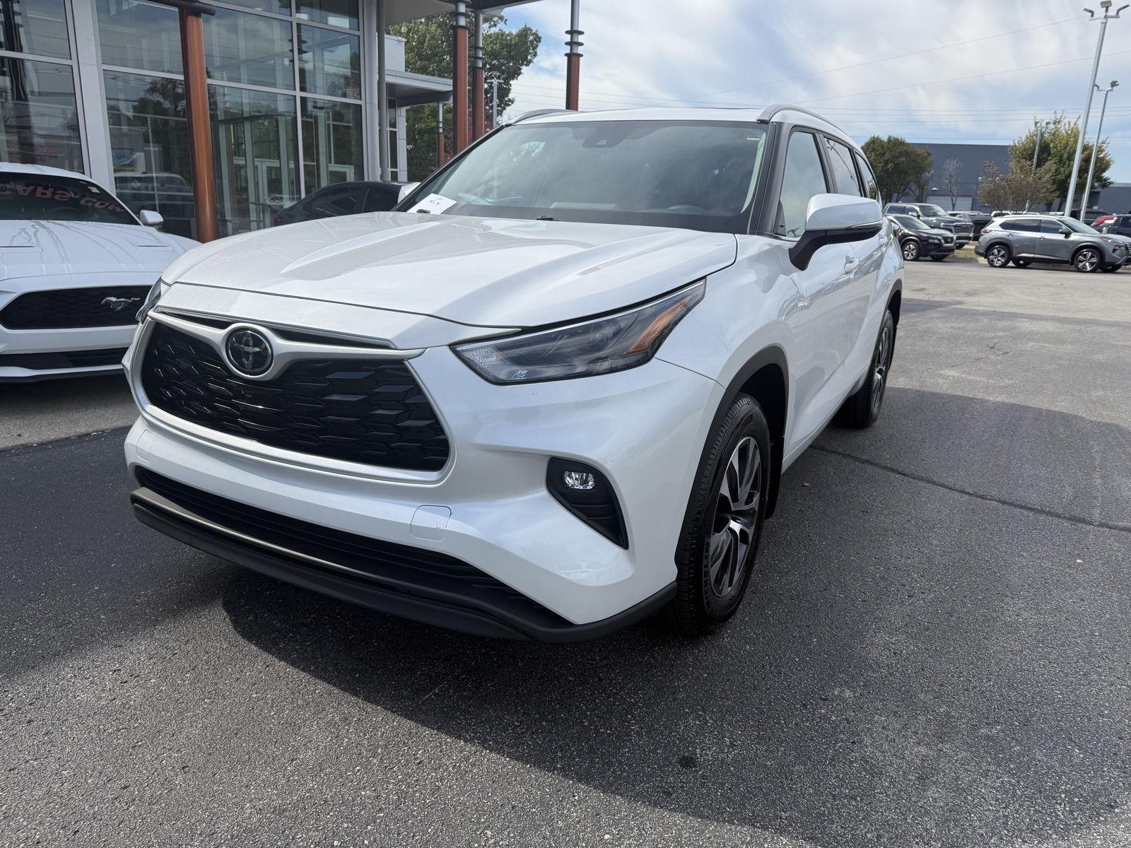 Toyota Highlander Limited AWD 2026