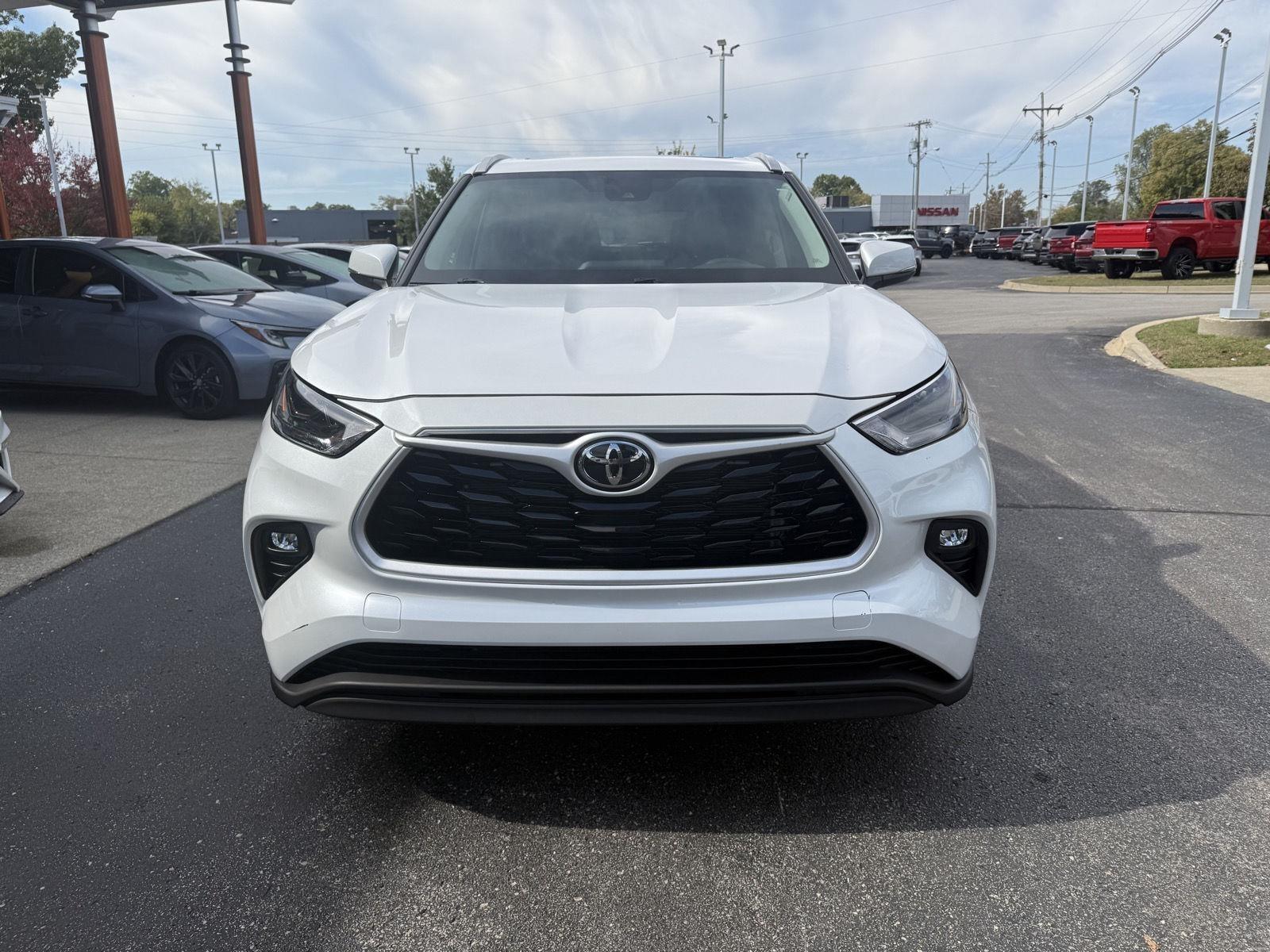 Toyota Highlander Limited AWD 2026