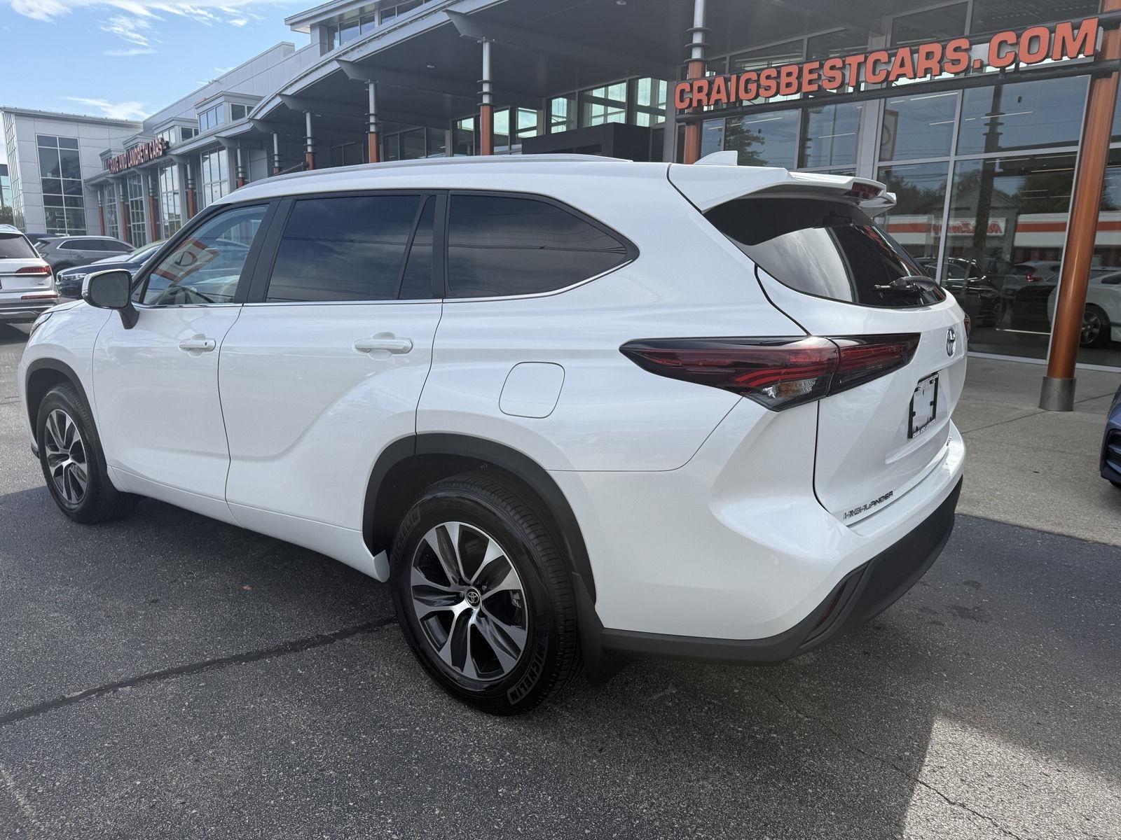 Toyota Highlander Limited AWD 2026