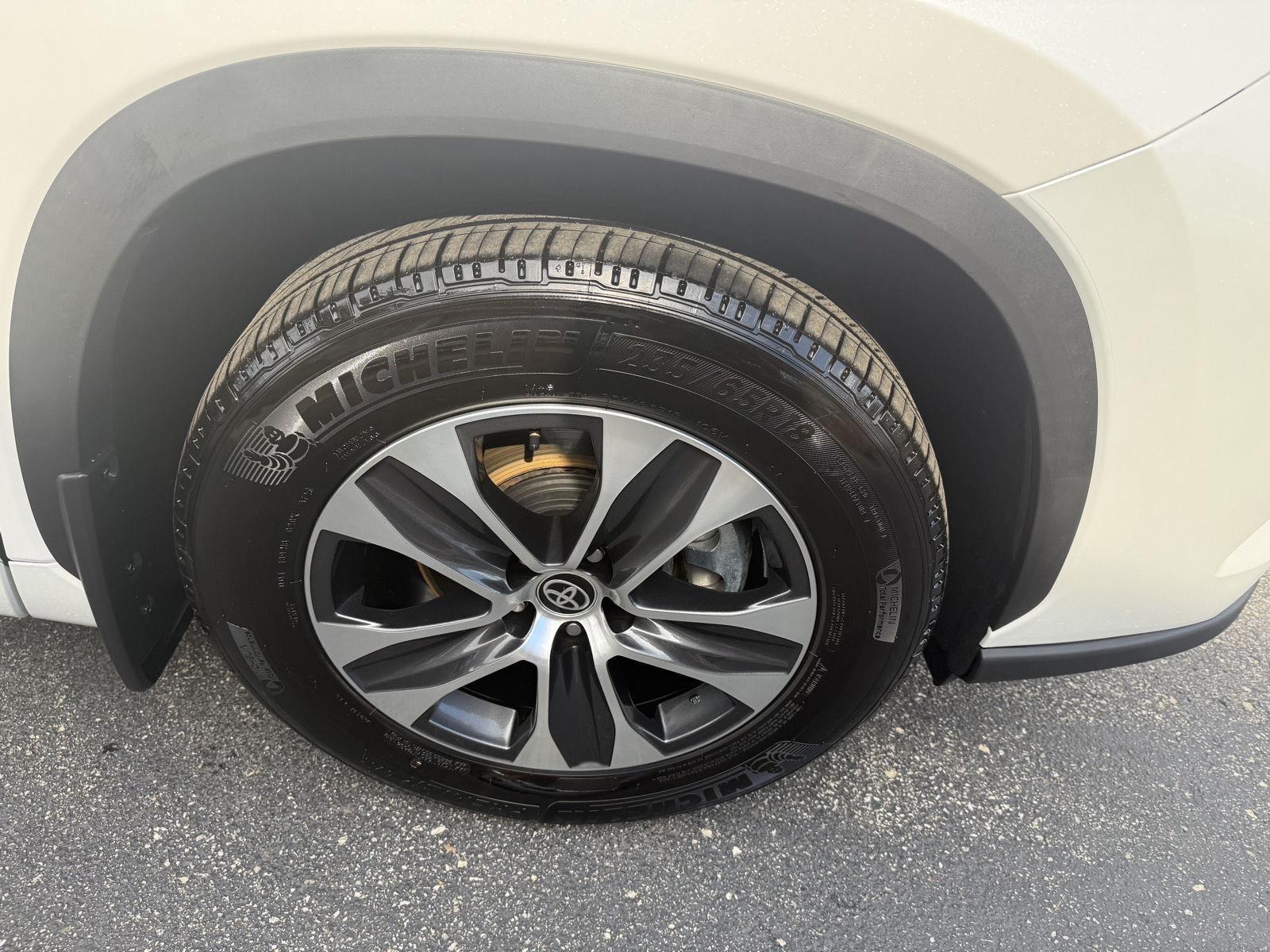 Toyota Highlander Limited AWD 2026