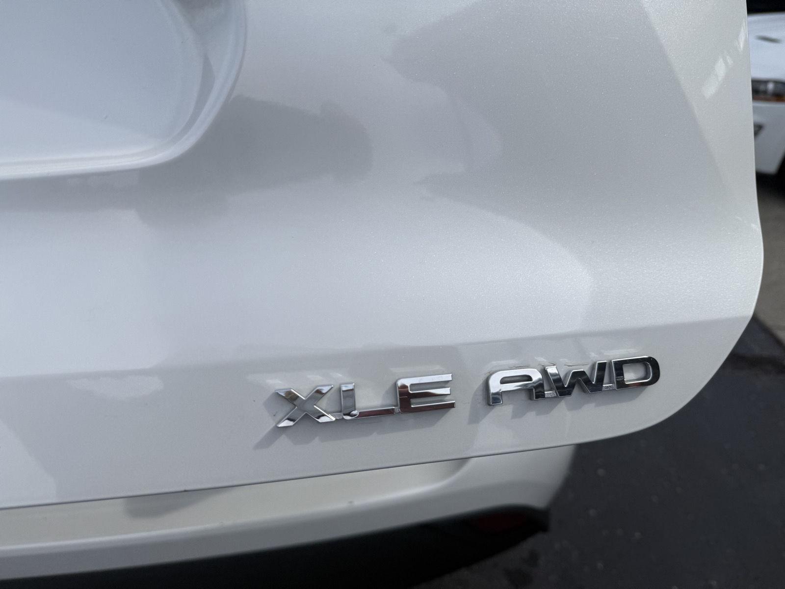 Toyota Highlander Limited AWD 2026