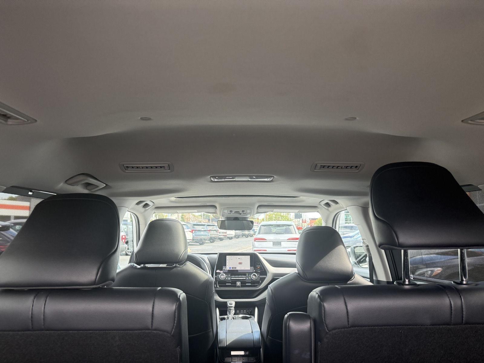 Toyota Highlander Limited AWD 2026