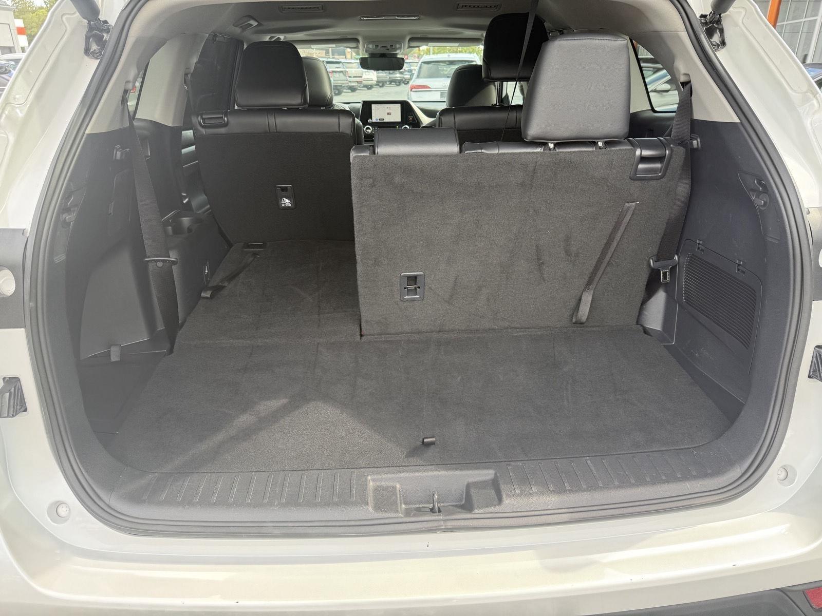 Toyota Highlander Limited AWD 2026