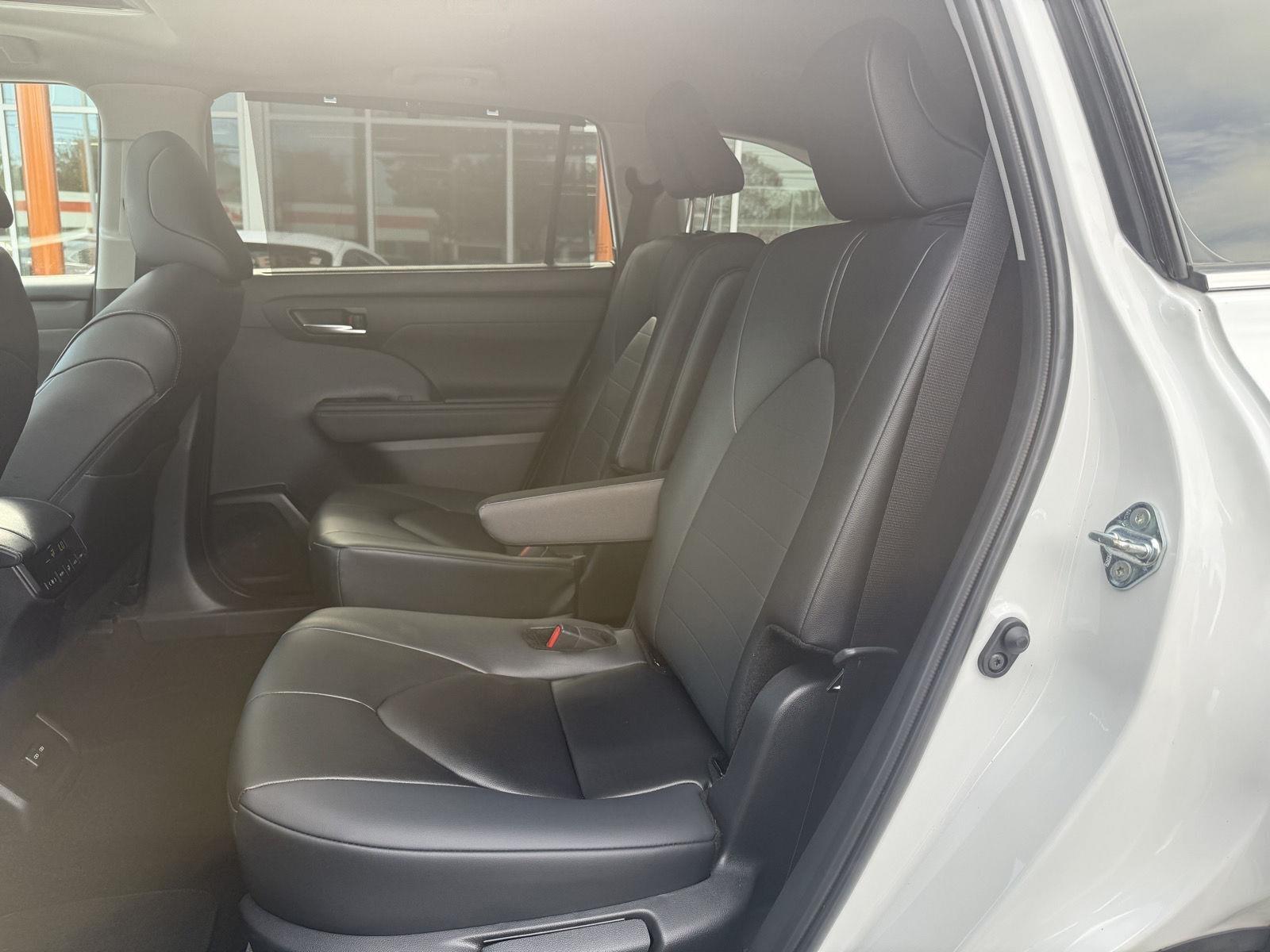 Toyota Highlander Limited AWD 2026