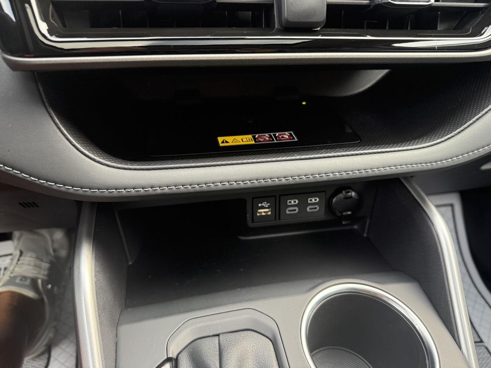 Toyota Highlander Limited AWD 2026