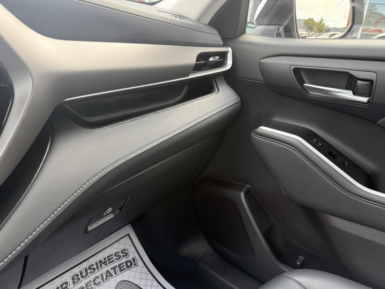 Toyota Highlander Limited AWD 2026