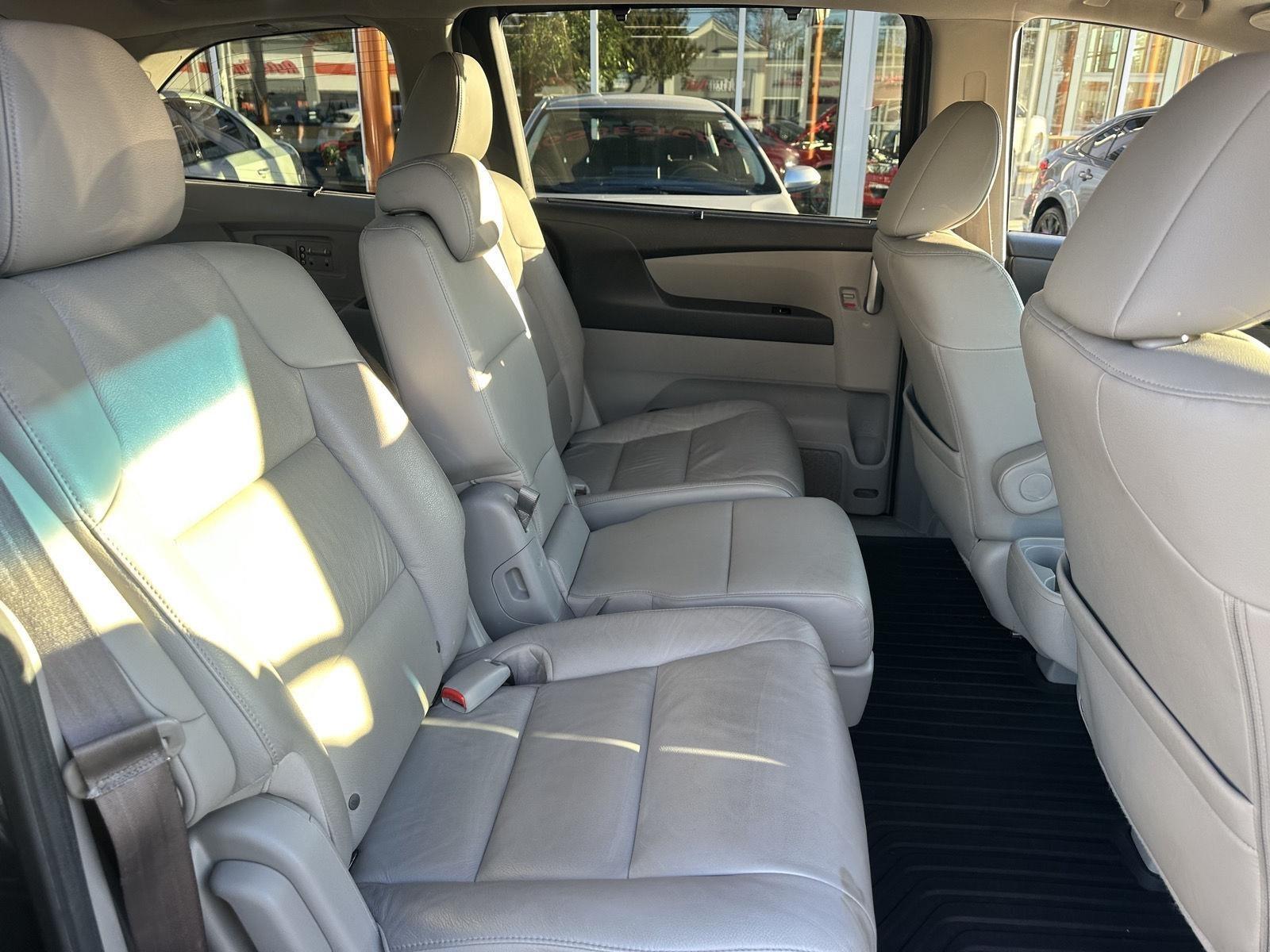 Honda Odyssey Touring Elite 2012
