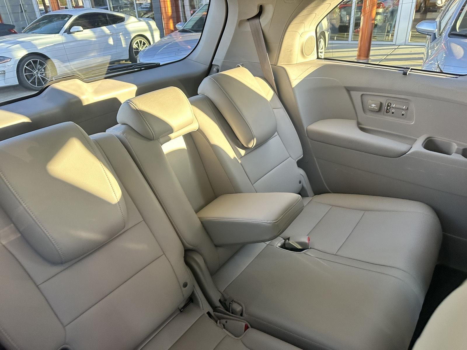 Honda Odyssey Touring Elite 2012