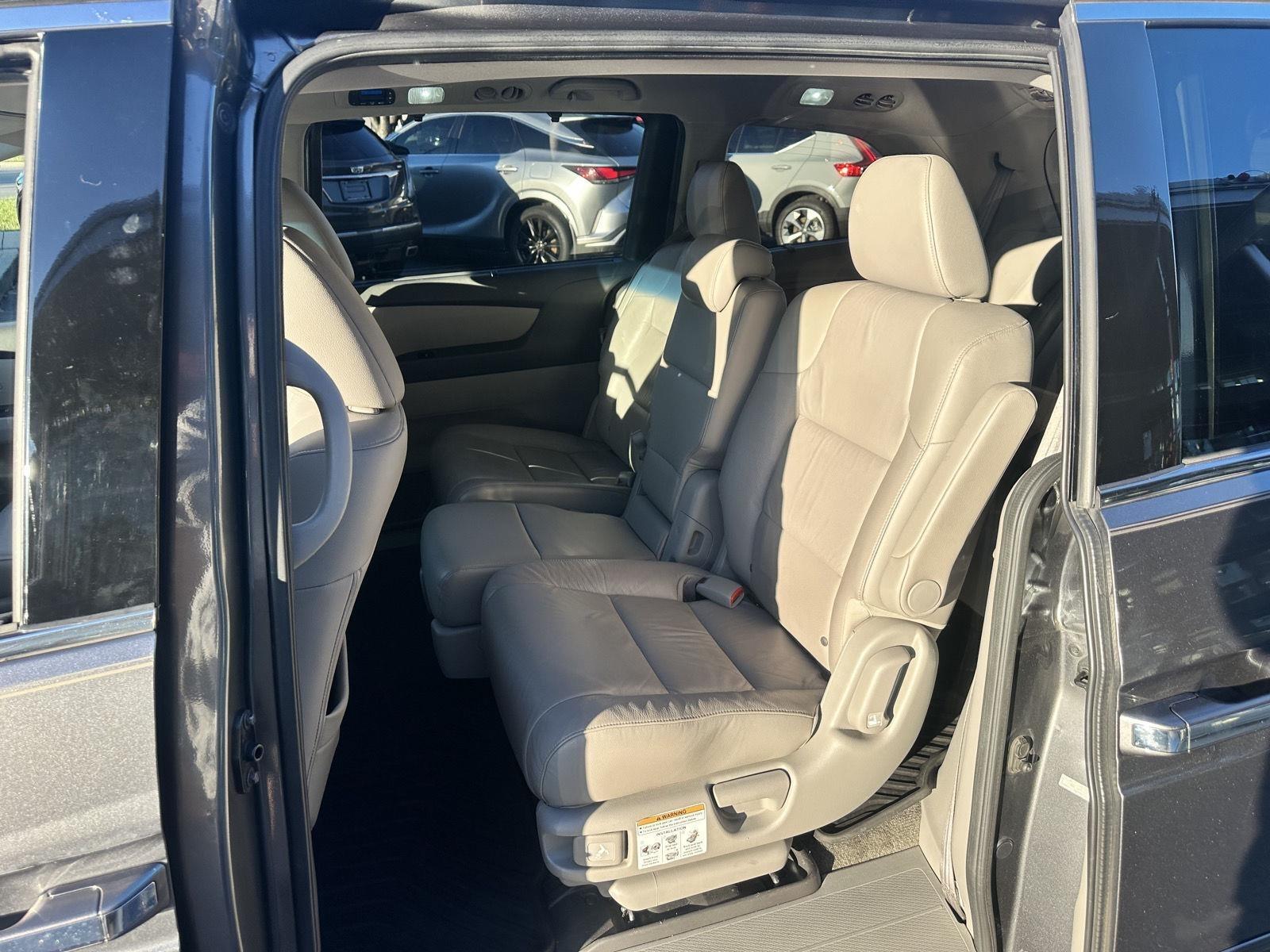 Honda Odyssey Touring Elite 2012