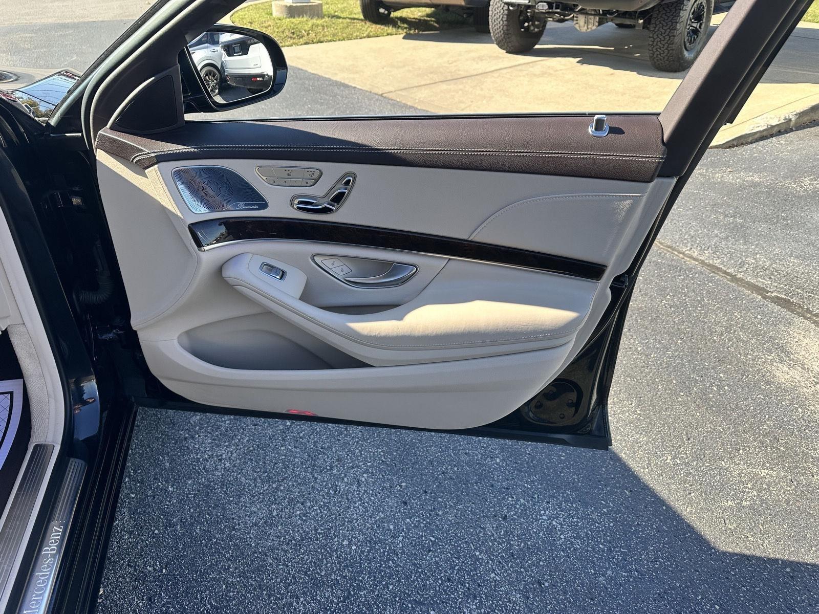 Mercedes-Benz S-Class S560 2020