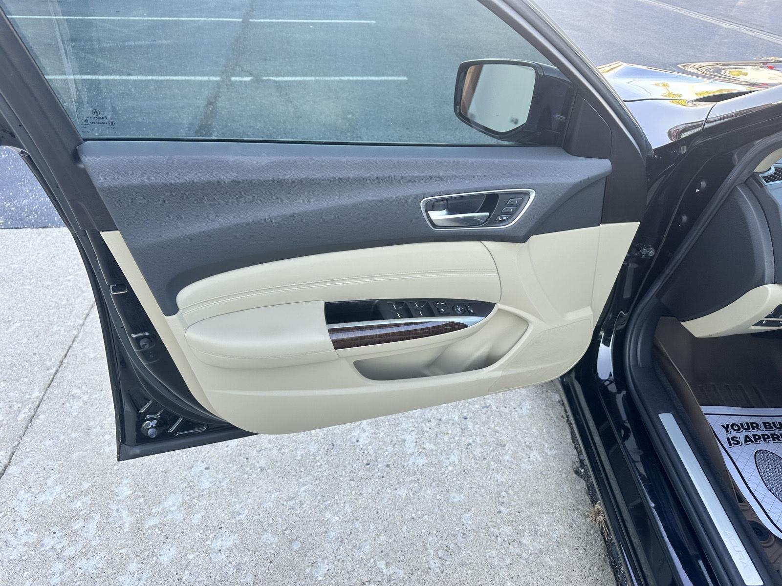Acura TLX Base 2.4L 2019