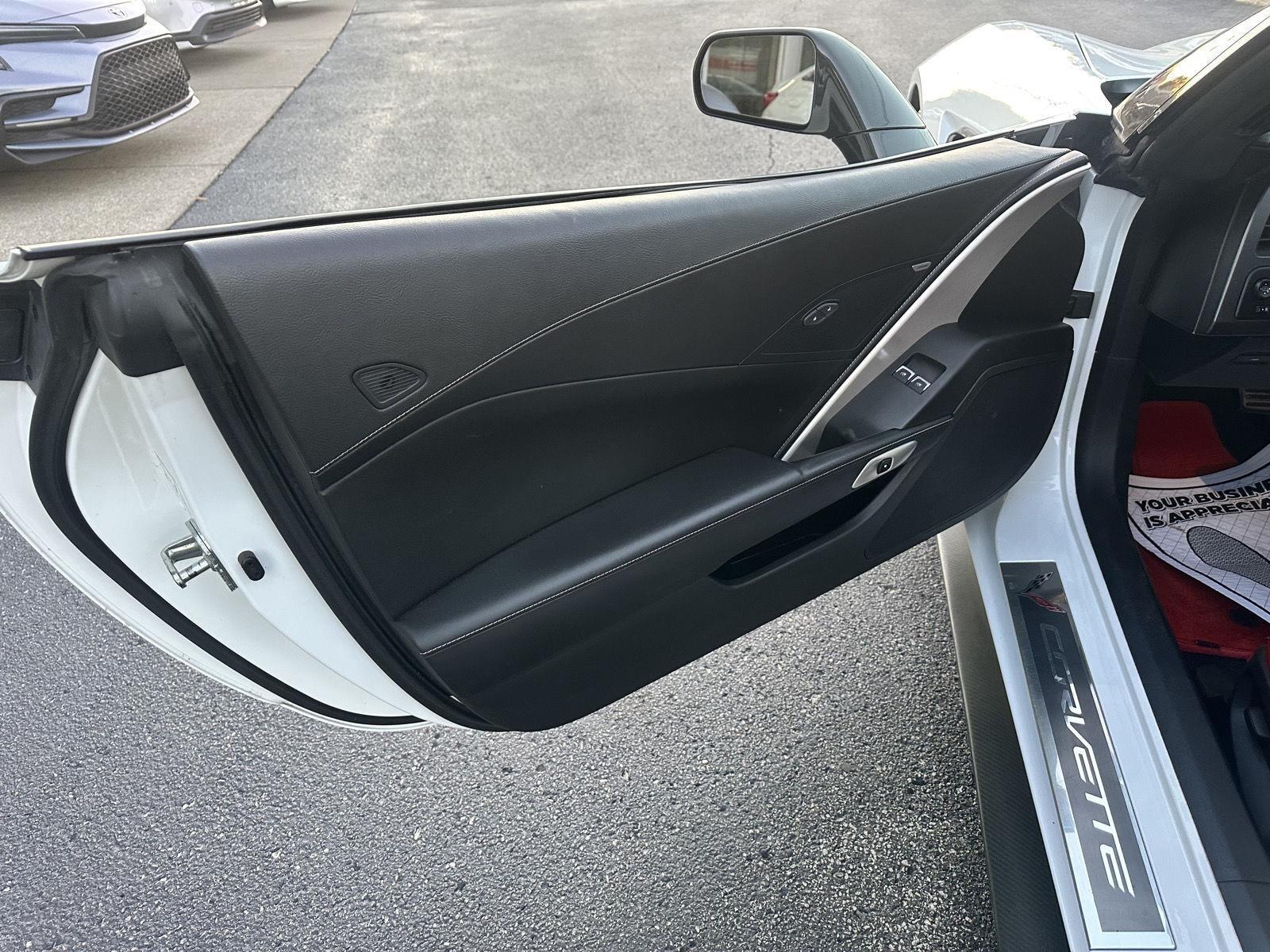 Chevrolet Corvette Stingray 1LT Coupe Automatic 2014