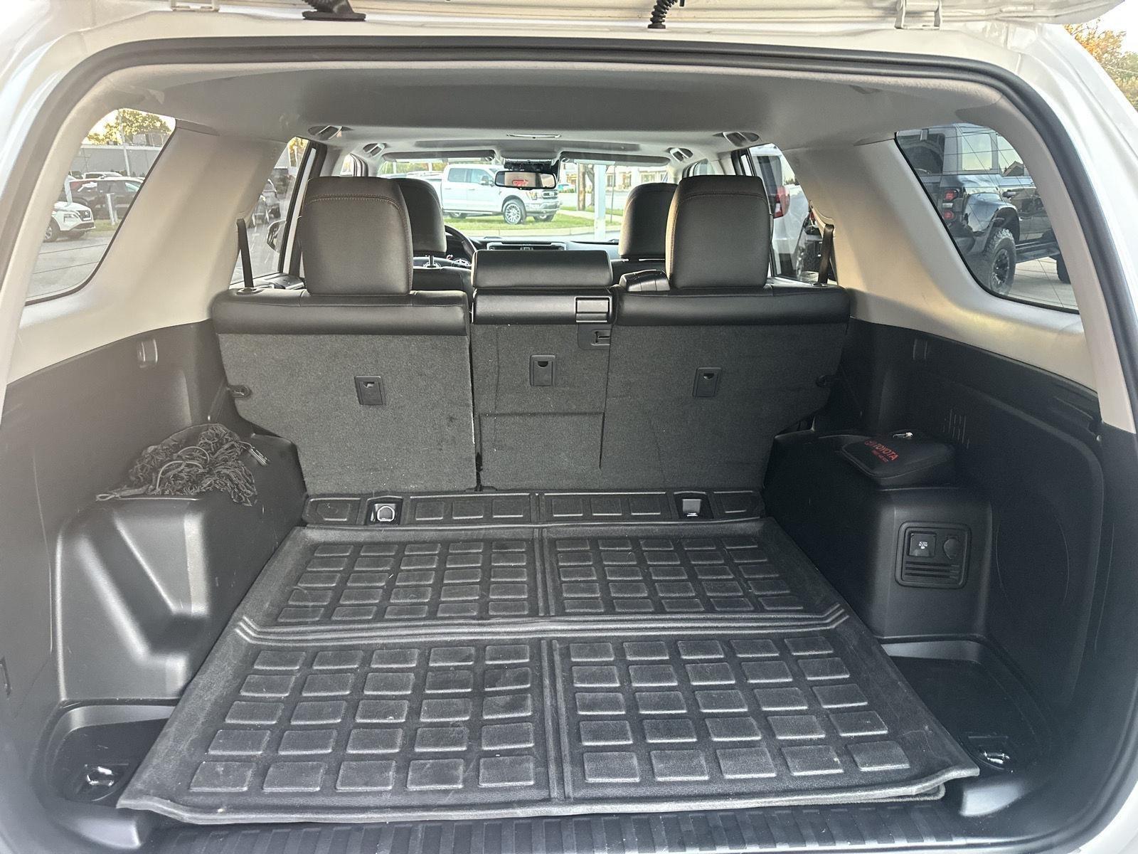 Toyota 4Runner TRD PRO 4WD 2023