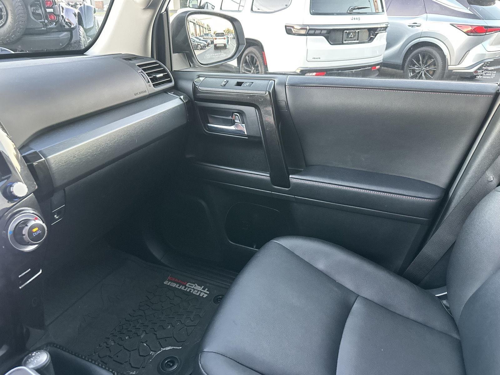 Toyota 4Runner TRD PRO 4WD 2023