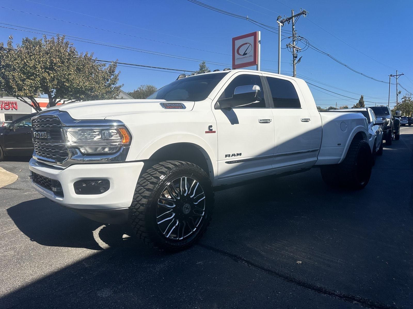 RAM 3500 Limited Mega Cab 4WD DRW 2020