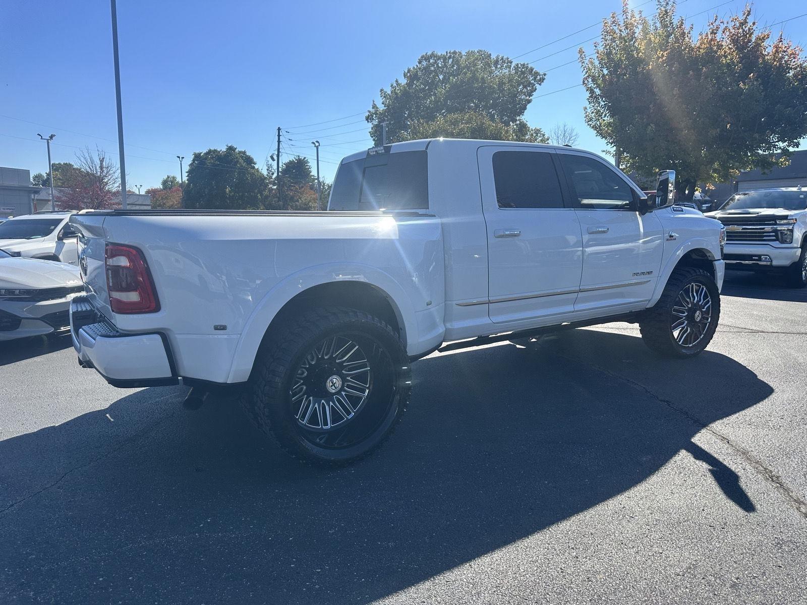RAM 3500 Limited Mega Cab 4WD DRW 2020