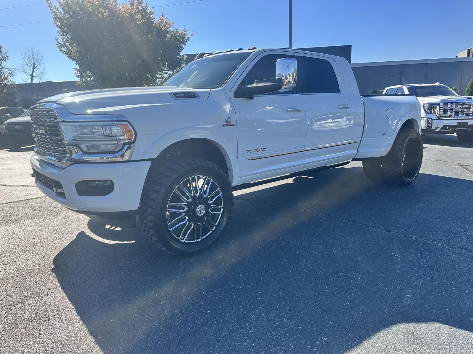 RAM 3500 Limited Mega Cab 4WD DRW 2020