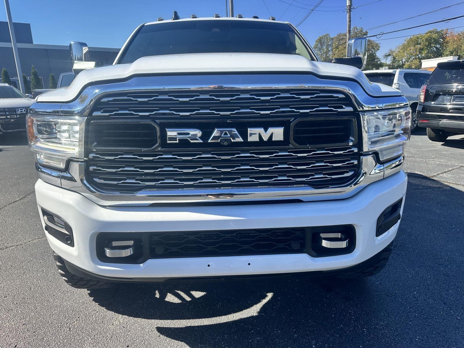 RAM 3500 Limited Mega Cab 4WD DRW 2020