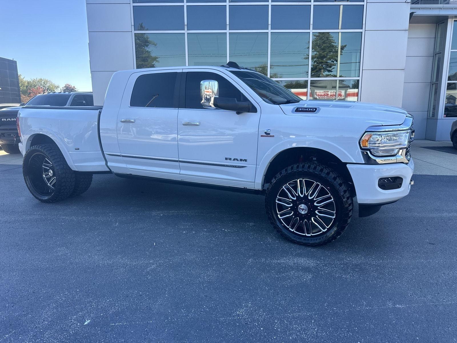 RAM 3500 Limited Mega Cab 4WD DRW 2020