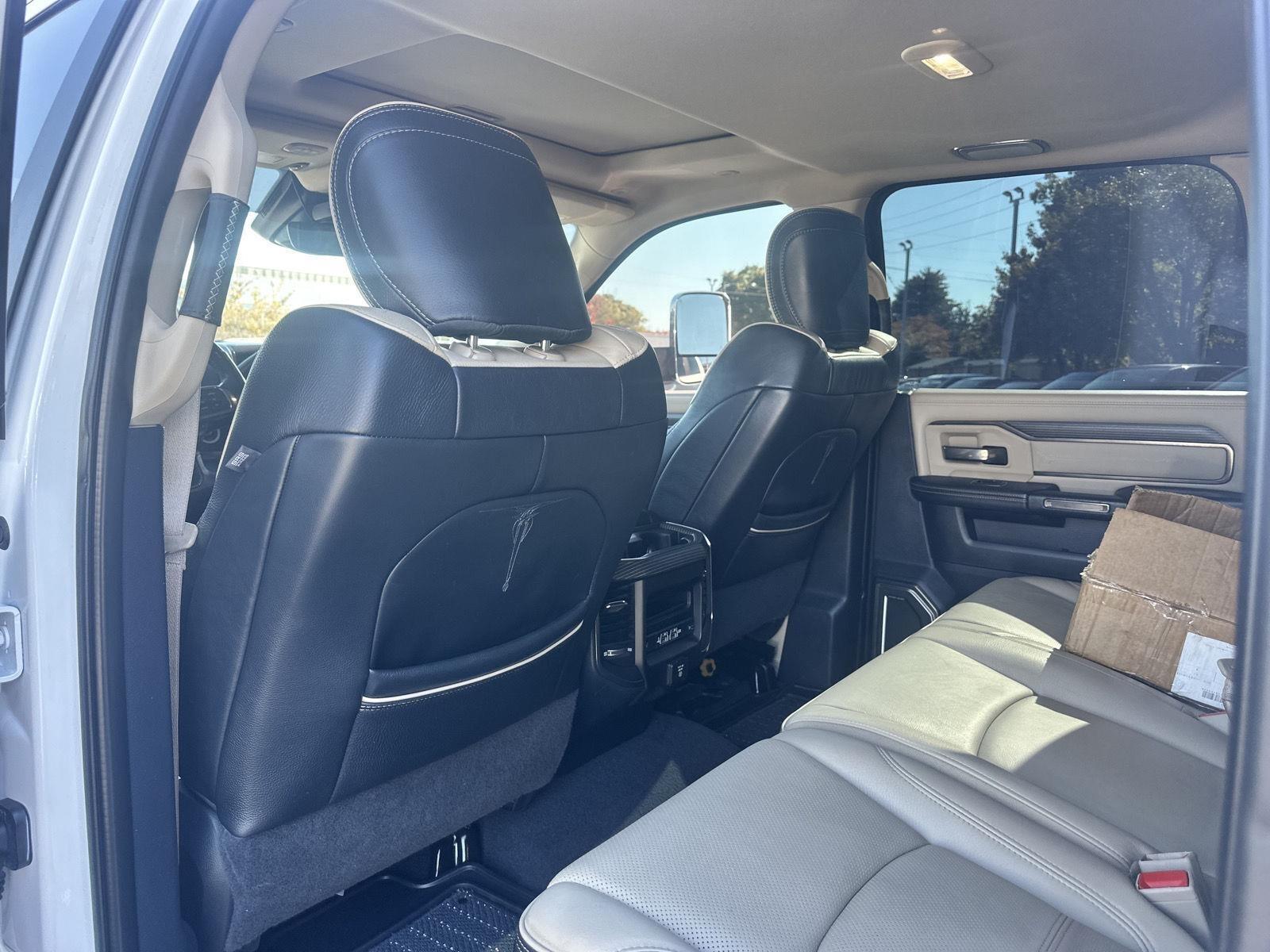 RAM 3500 Limited Mega Cab 4WD DRW 2020