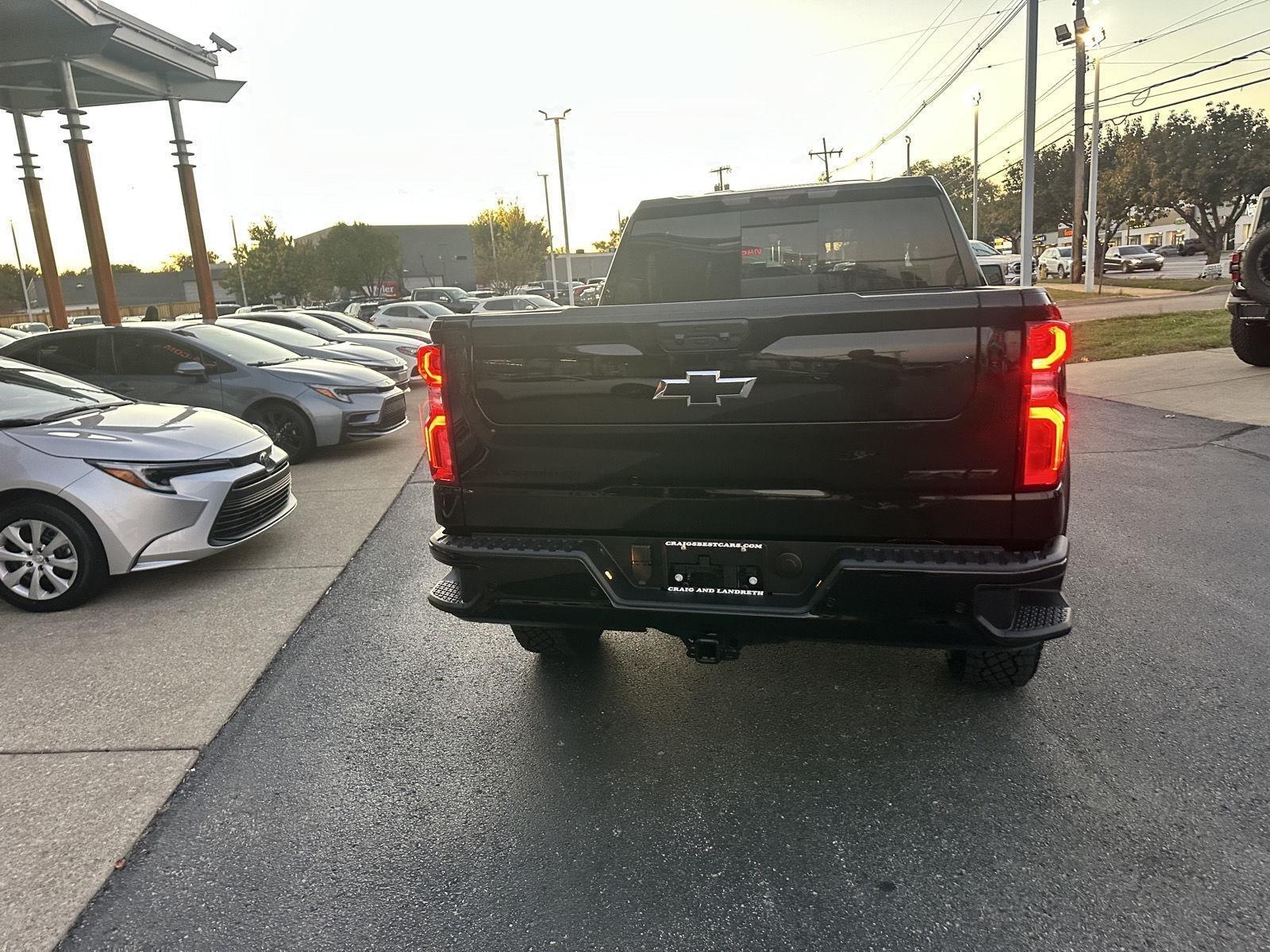 Chevrolet Silverado 1500 ZR2 Crew Cab 4WD 2026