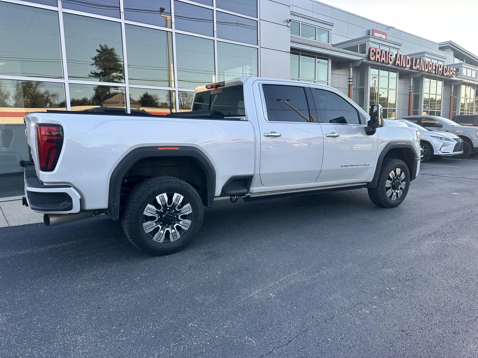 GMC Sierra 3500HD Denali Crew Cab 4WD 2024