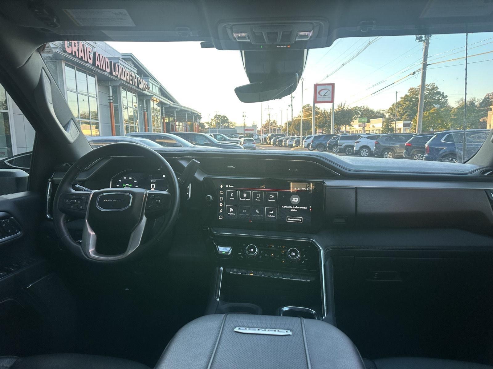 GMC Sierra 3500HD Denali Crew Cab 4WD 2024