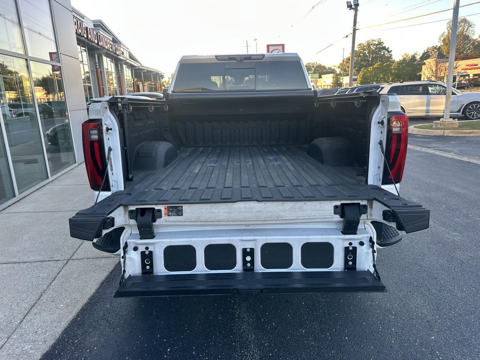 GMC Sierra 3500HD Denali Crew Cab 4WD 2024