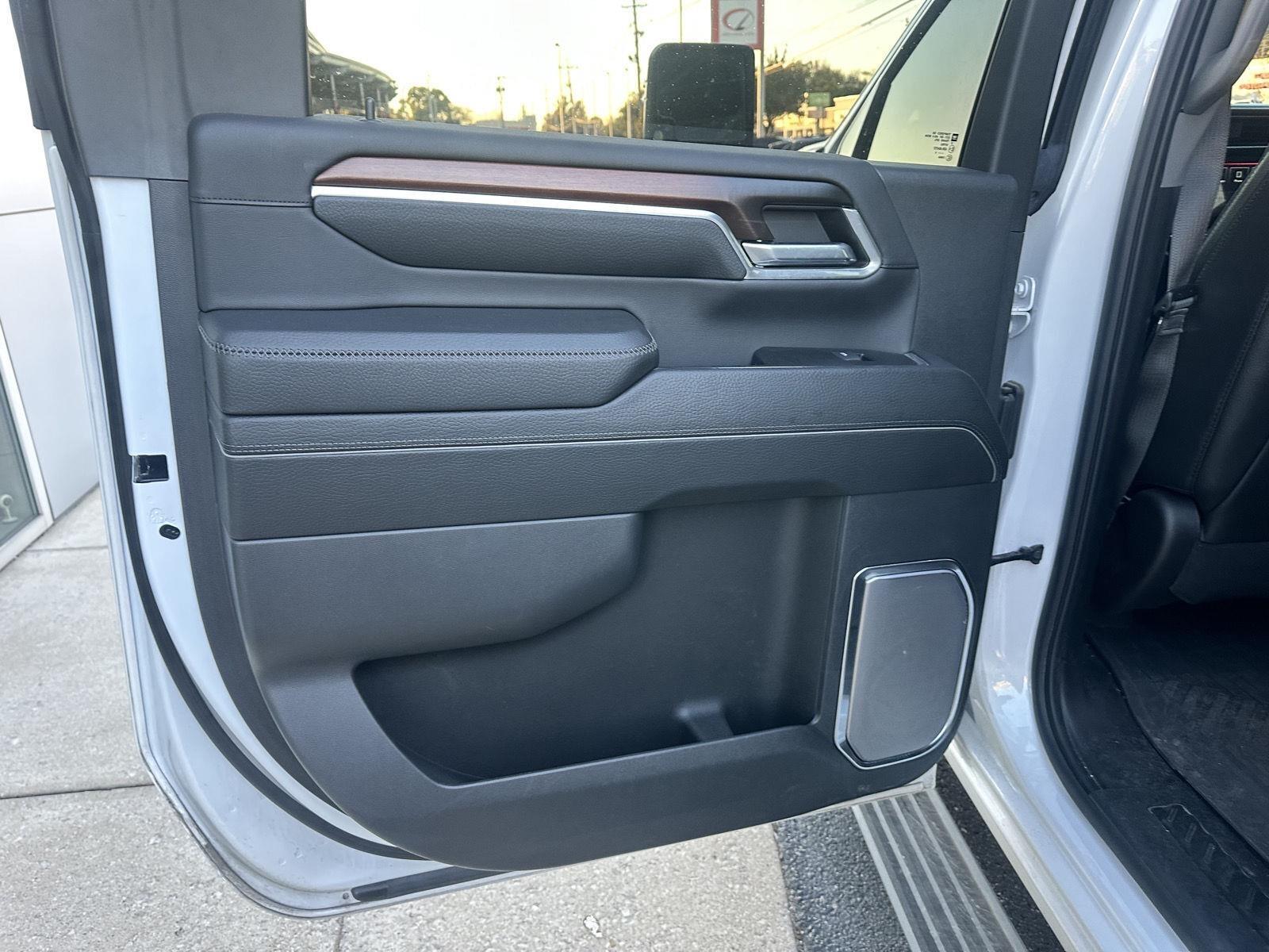 GMC Sierra 3500HD Denali Crew Cab 4WD 2024