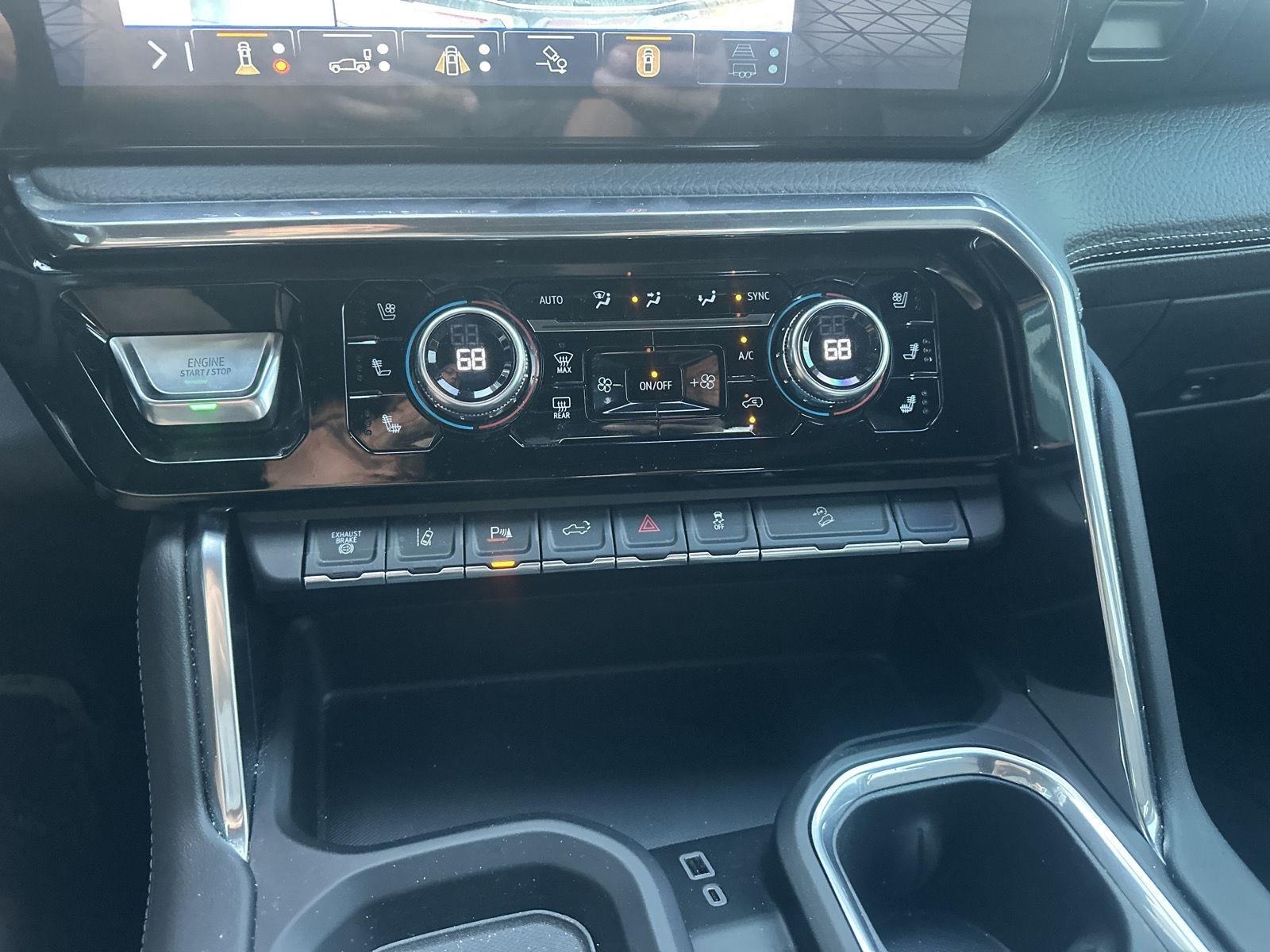 GMC Sierra 3500HD Denali Crew Cab 4WD 2024