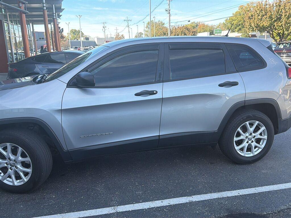 Jeep Cherokee Sport 4WD 2017