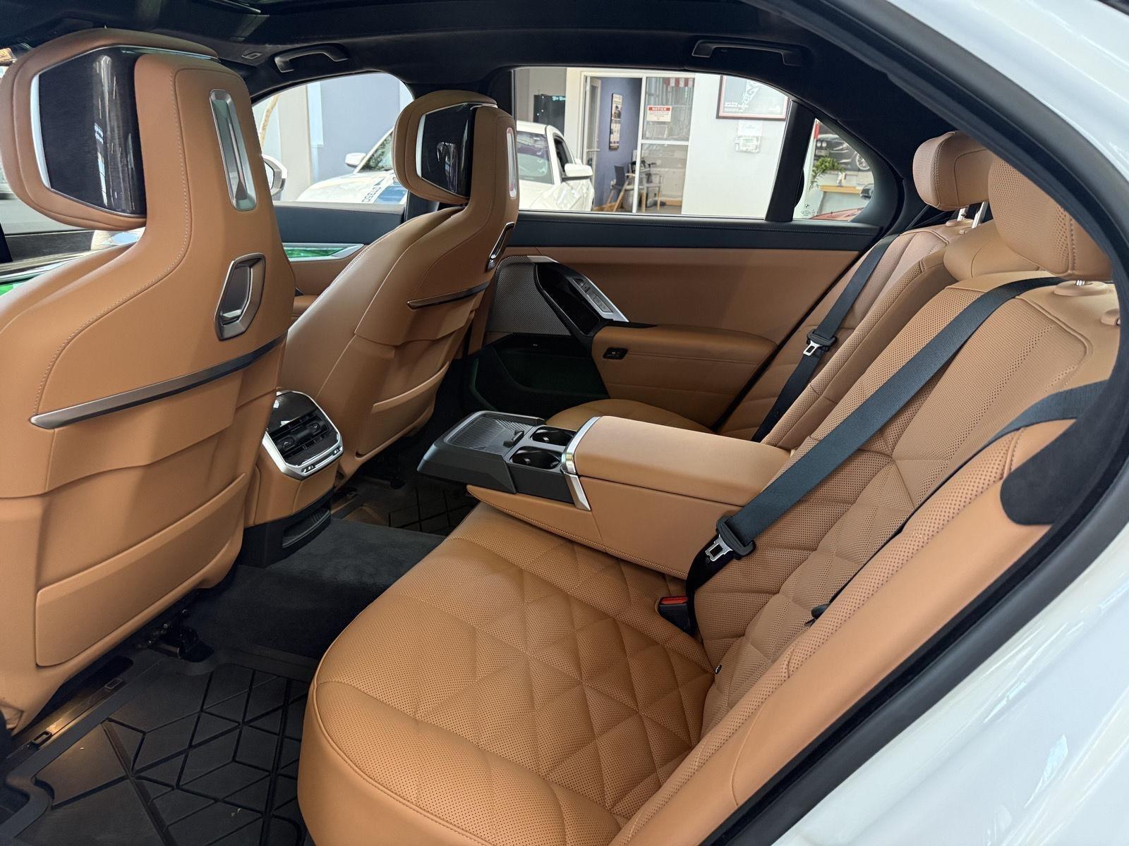 BMW 7-Series 740i xDrive 2026
