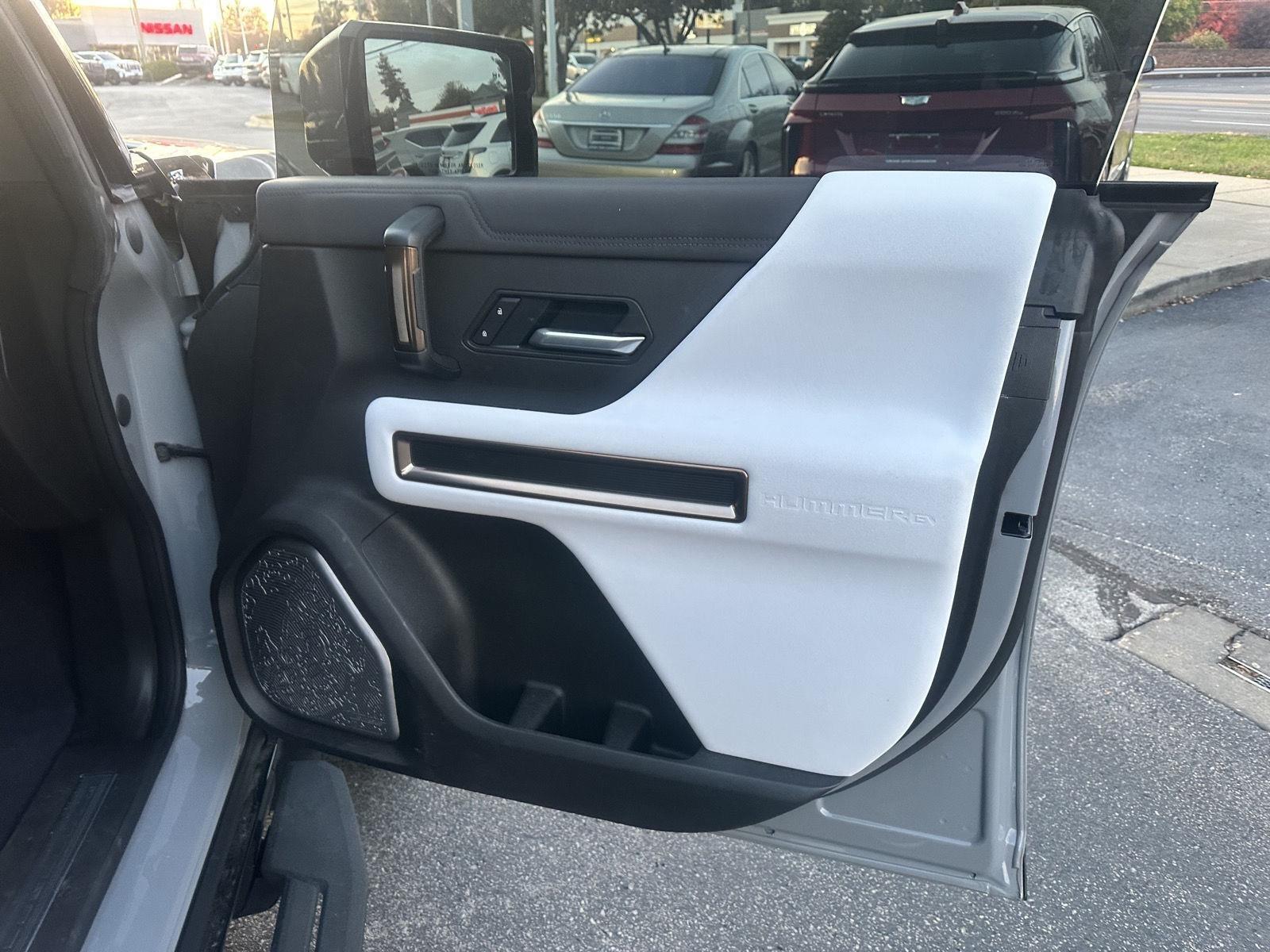 GMC HUMMER EV SUV 3X 2025