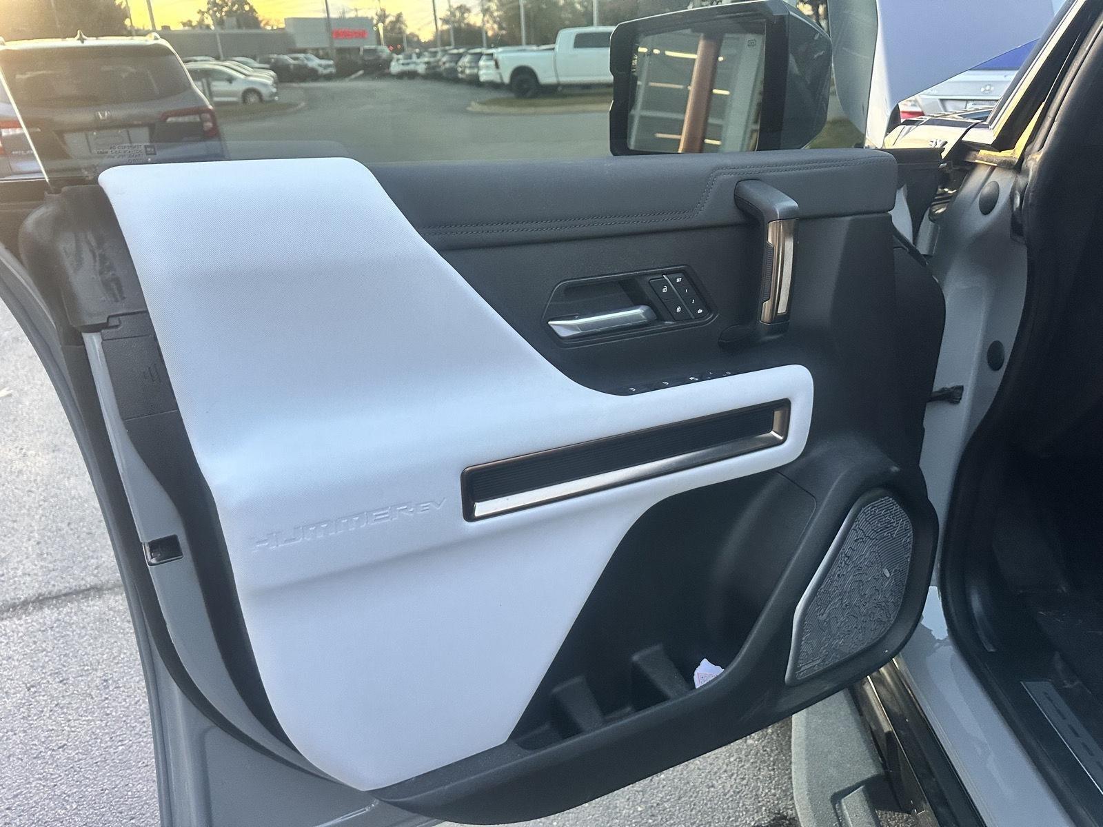 GMC HUMMER EV SUV 3X 2025