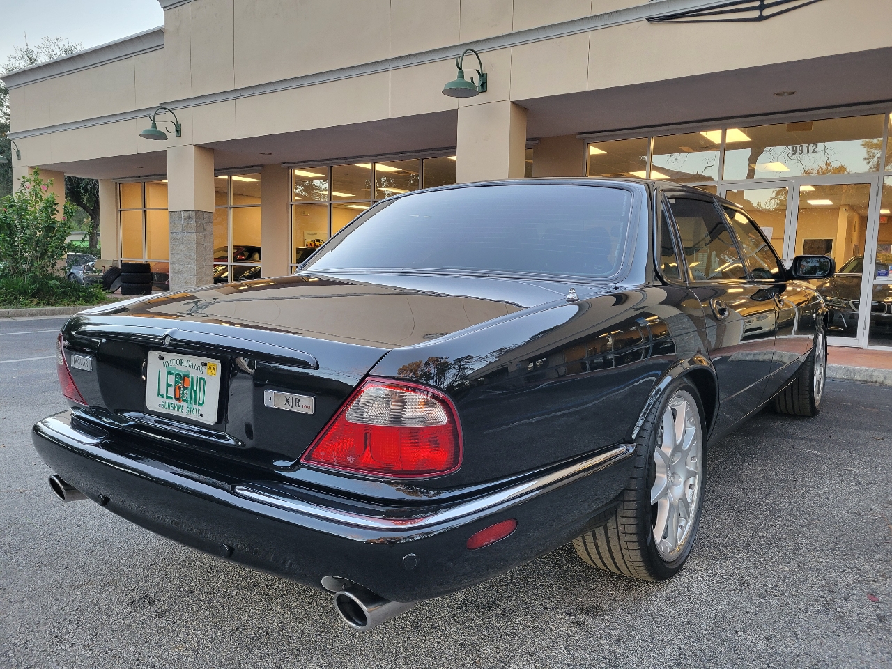 Jaguar XJ 4dr Sdn XJR 2002