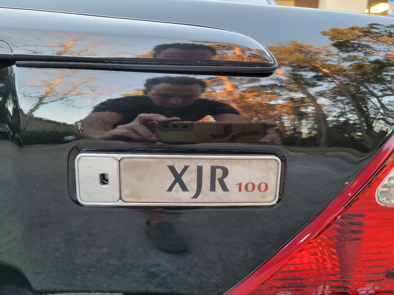 Jaguar XJ 4dr Sdn XJR 2002