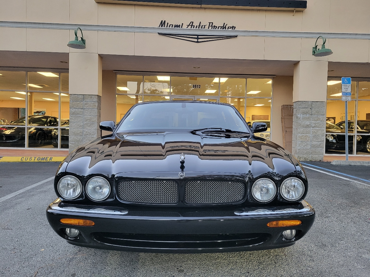Jaguar XJ 4dr Sdn XJR 2002
