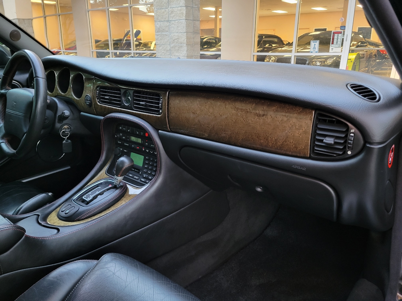 Jaguar XJ 4dr Sdn XJR 2002