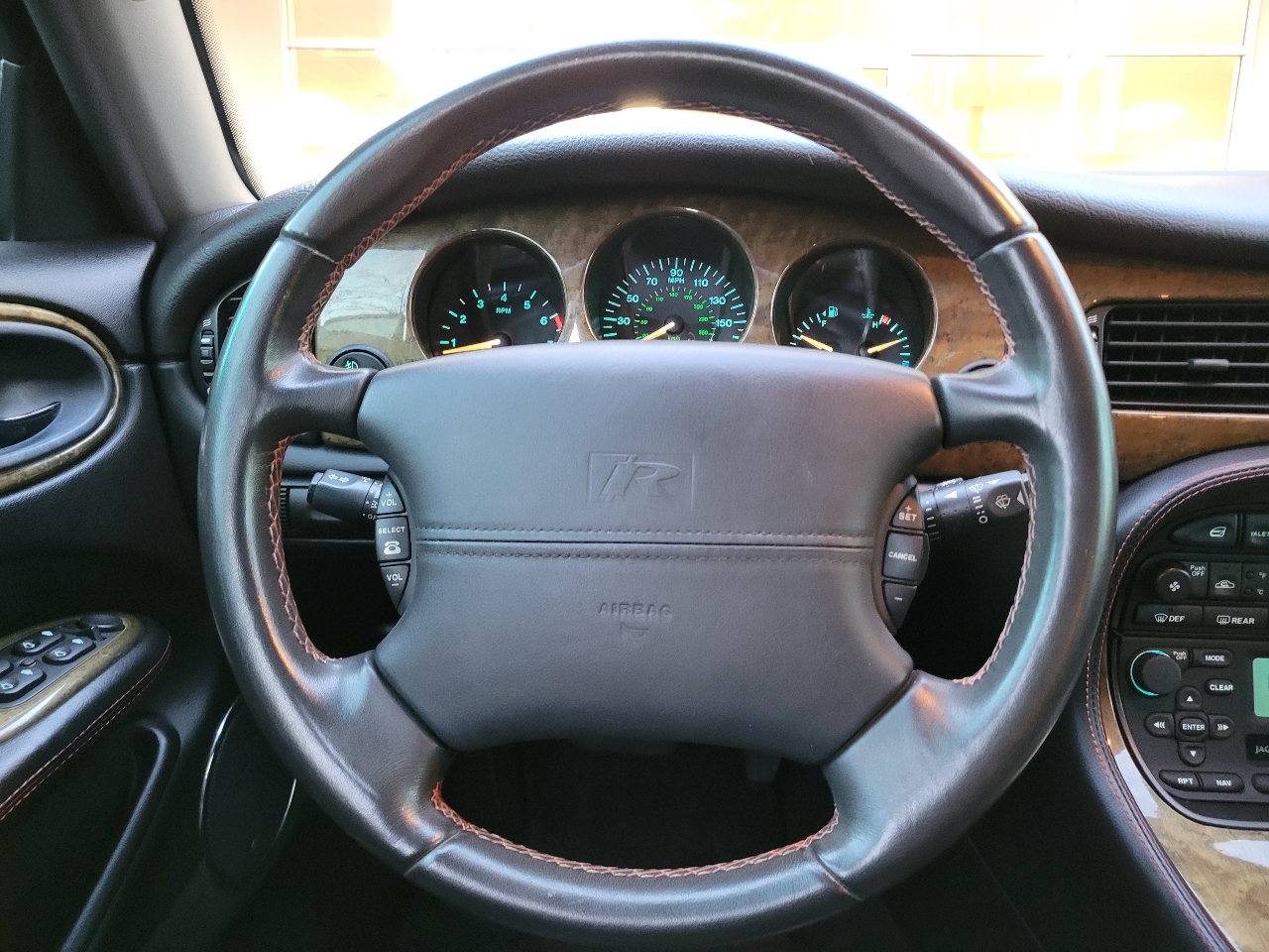 Jaguar XJ 4dr Sdn XJR 2002