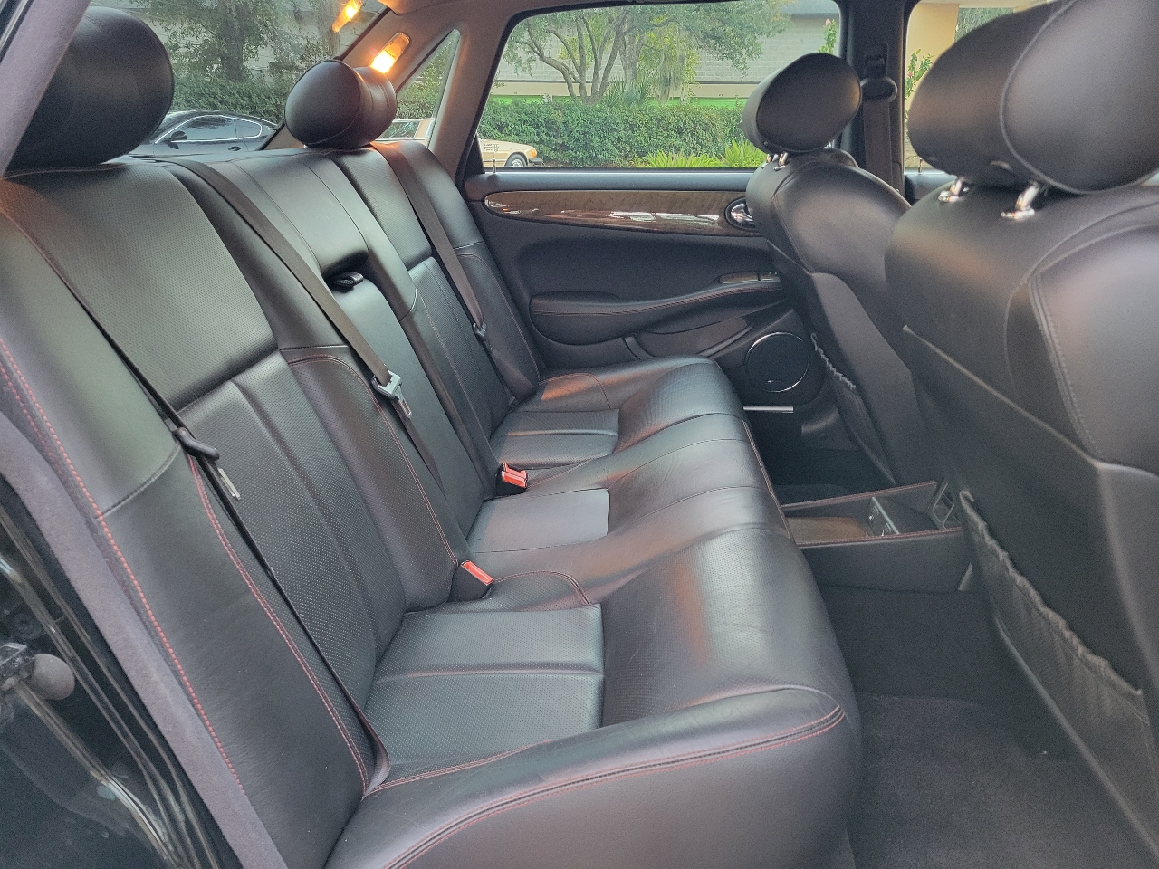 Jaguar XJ 4dr Sdn XJR 2002