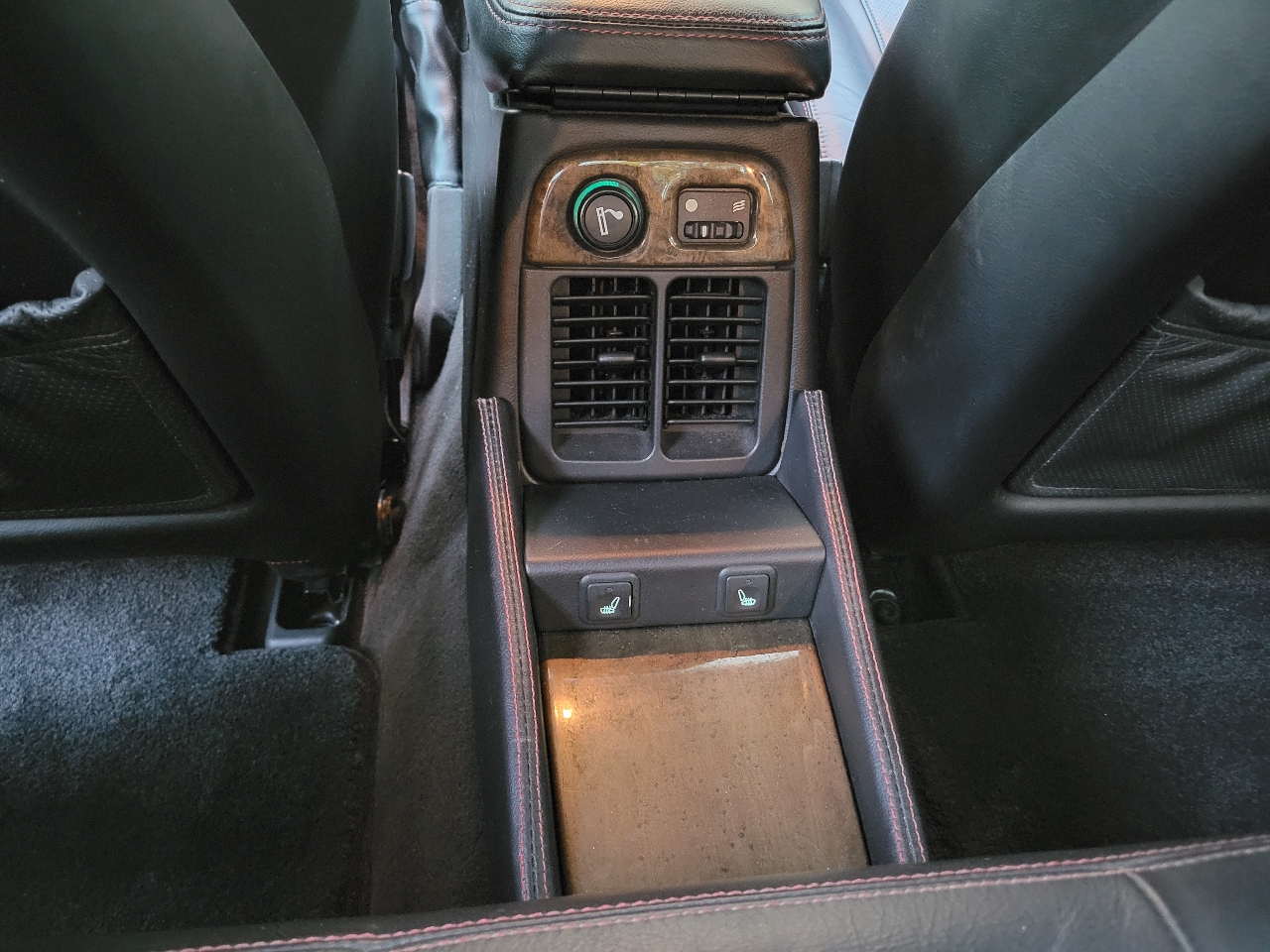 Jaguar XJ 4dr Sdn XJR 2002