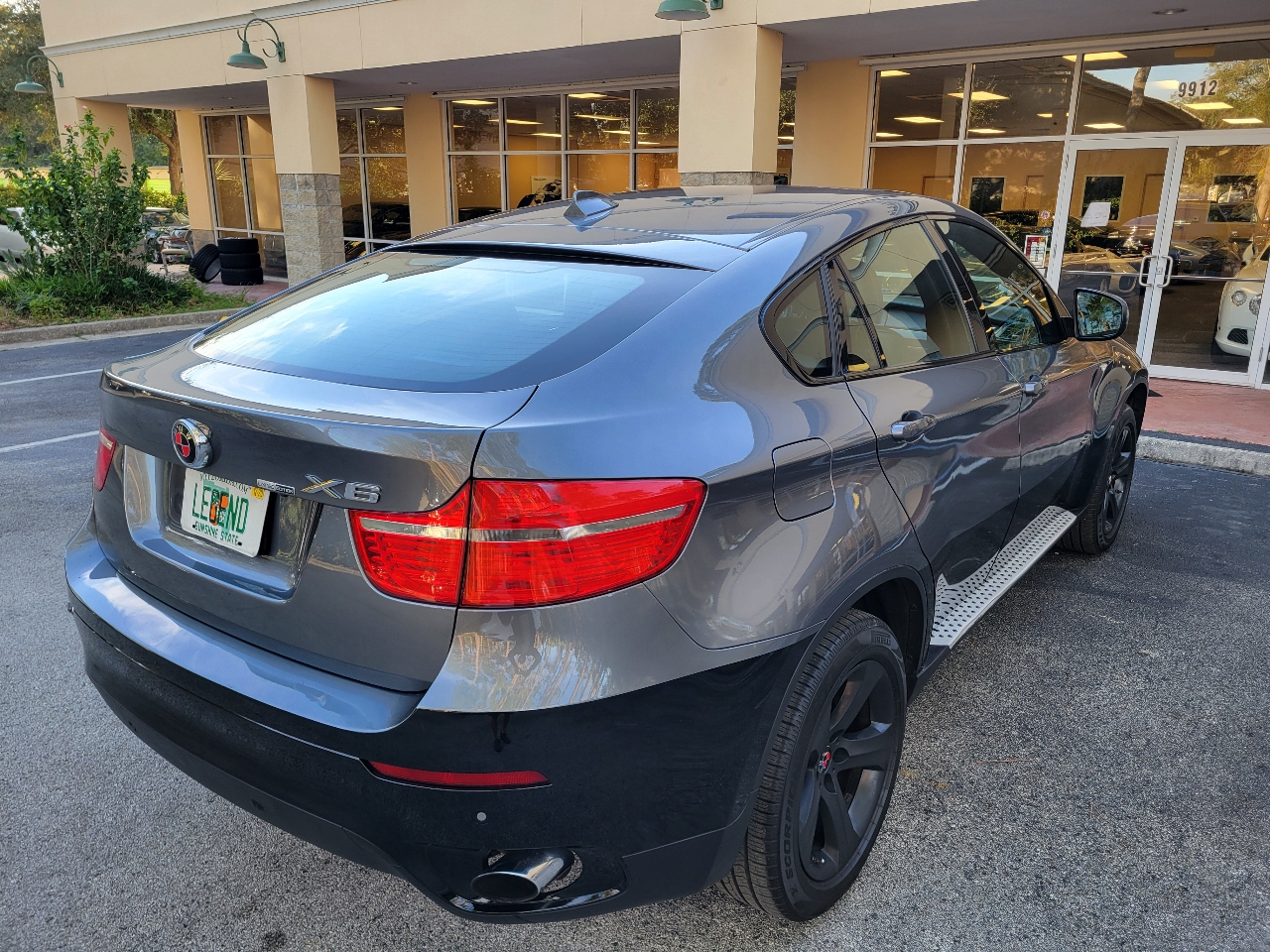 BMW X6 AWD 4dr 35i 2011
