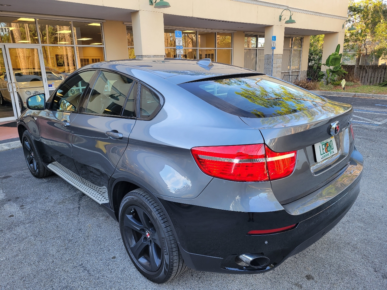 BMW X6 AWD 4dr 35i 2011