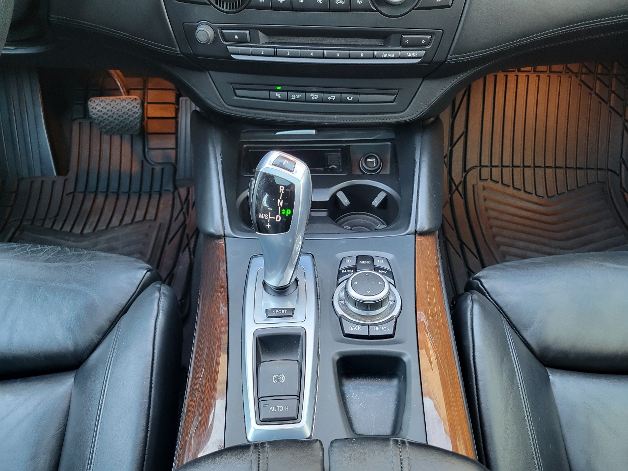 BMW X6 AWD 4dr 35i 2011