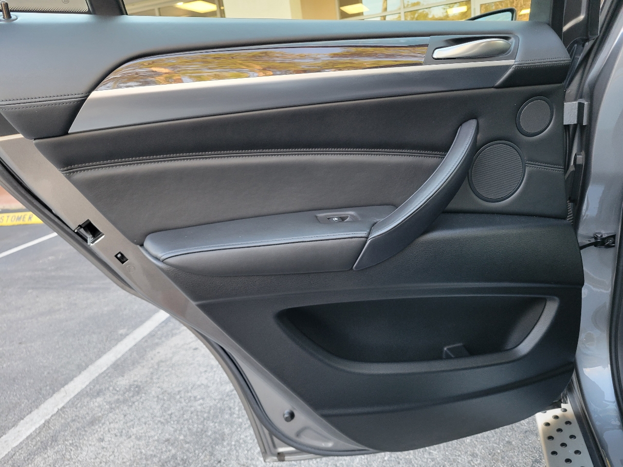 BMW X6 AWD 4dr 35i 2011